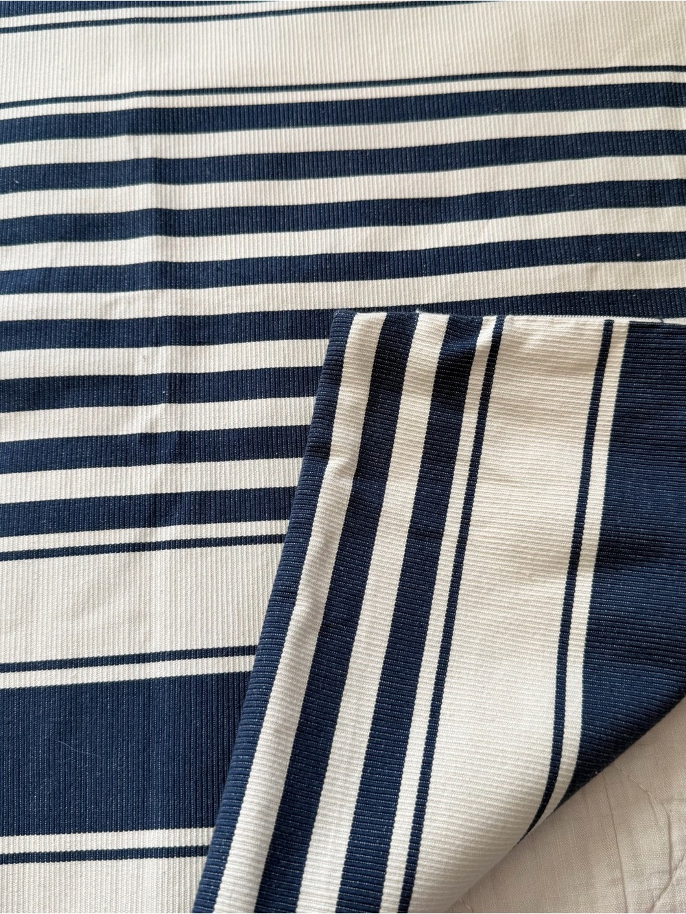 Pottery Barn Blue Off-White Stripe Pillow Cover 24x24 Cotton Coastal NWOT - Picture 3 of 8